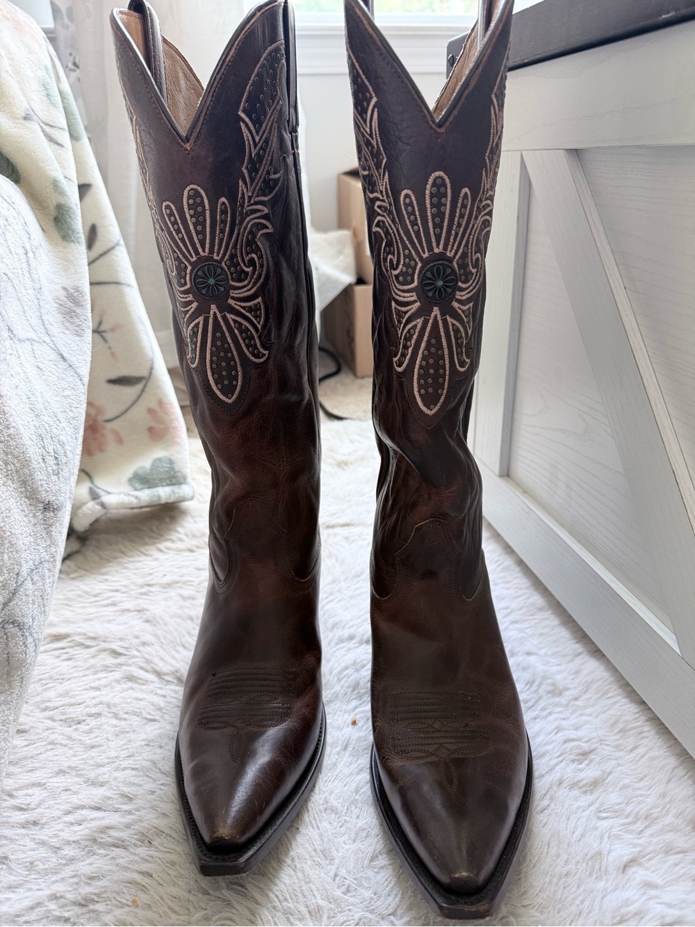 Shyanne Dark Brown Western Embroidered Heeled Boots